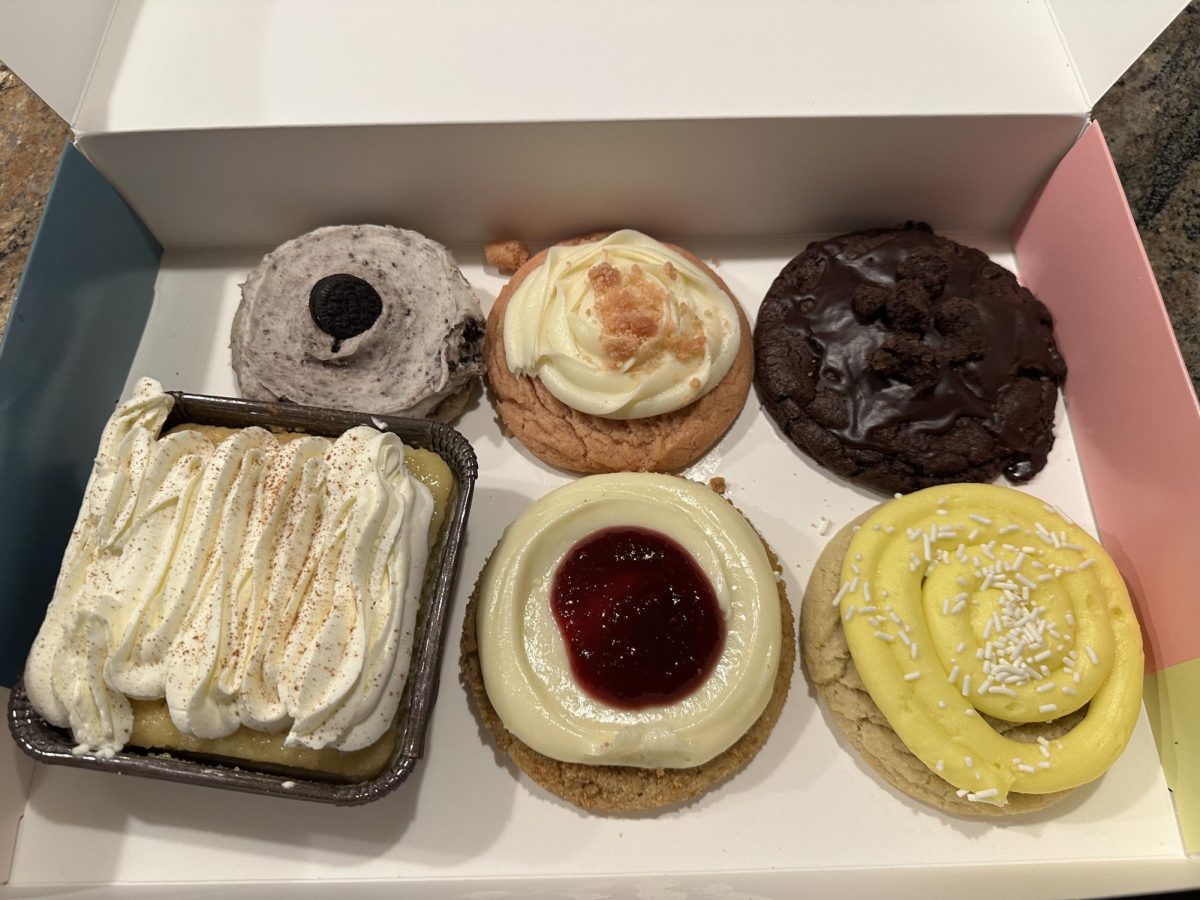 Crumbl Cookie 5/5-5/10
