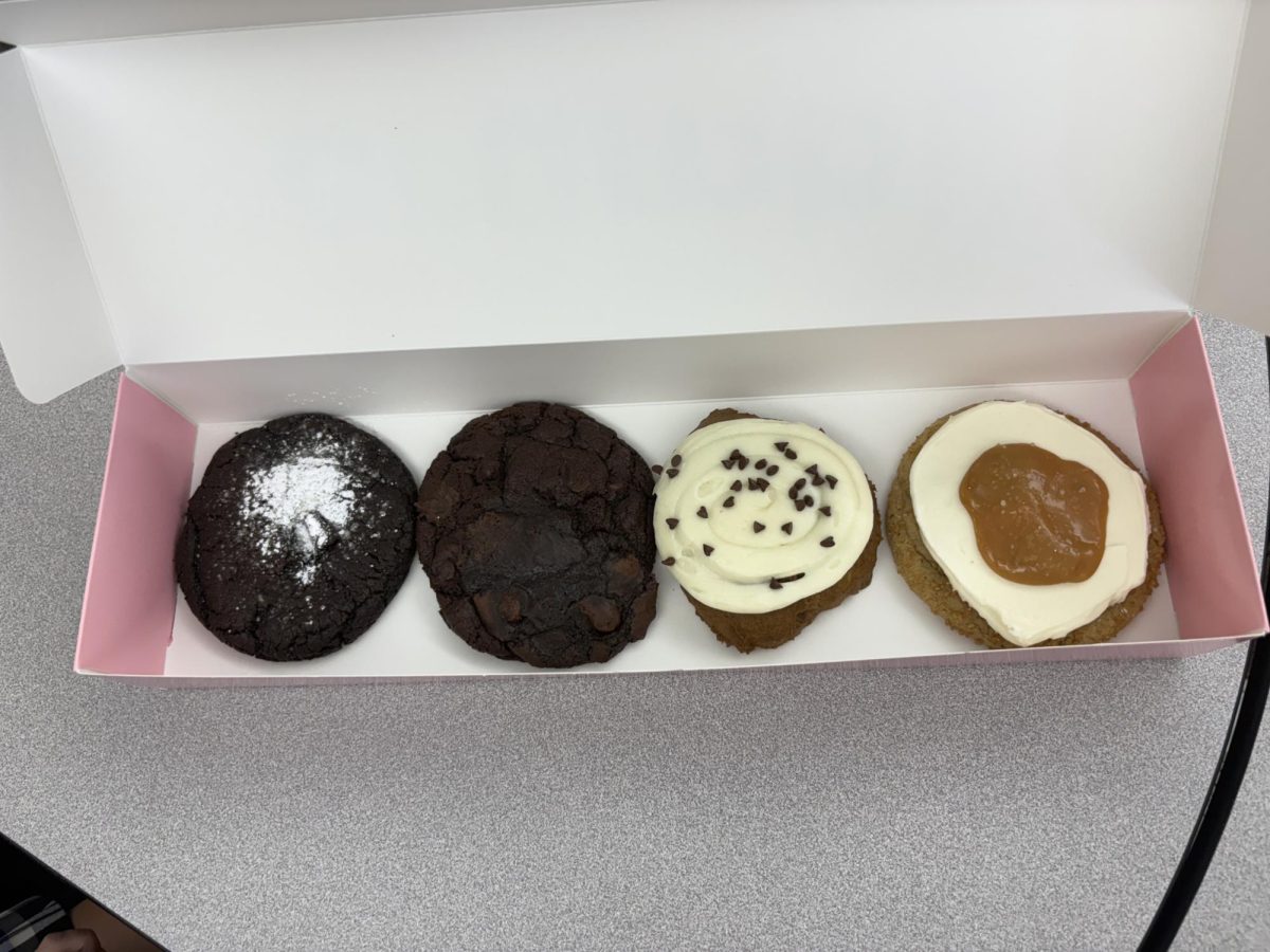 Crumbl Cookie Review