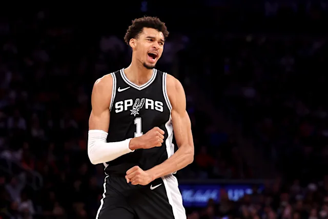 Victor Wembanyama Lights it Up in Season Opener